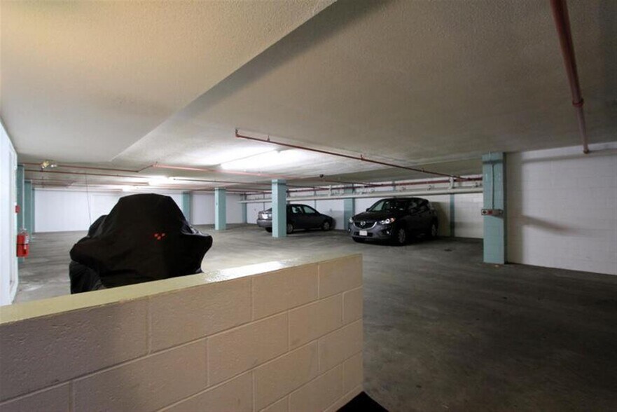 Building Photo - 155 Beacon St