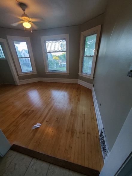 Building Photo - 2249 S Woodward St