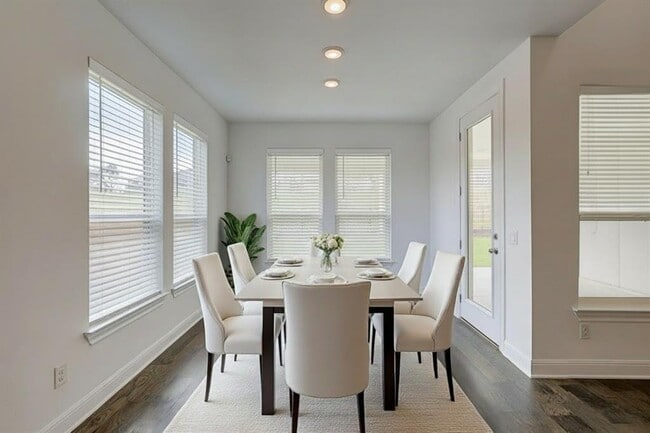 Building Photo - 5705 Cimarron Rdg Ln