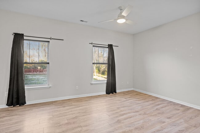 Building Photo - 68 W County St