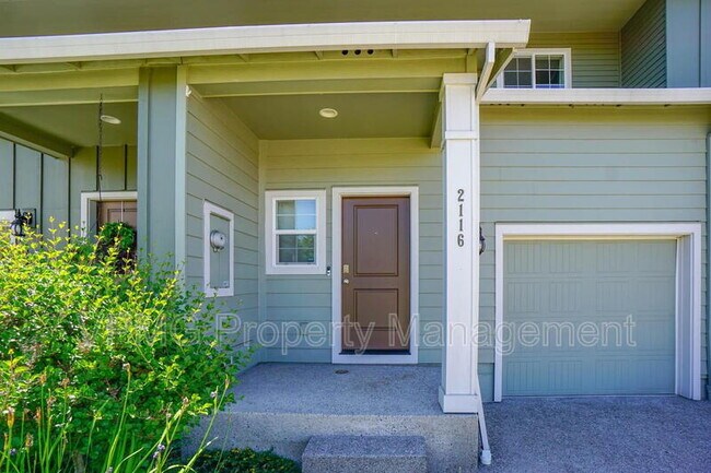 Building Photo - 2116 NE 115th Ct