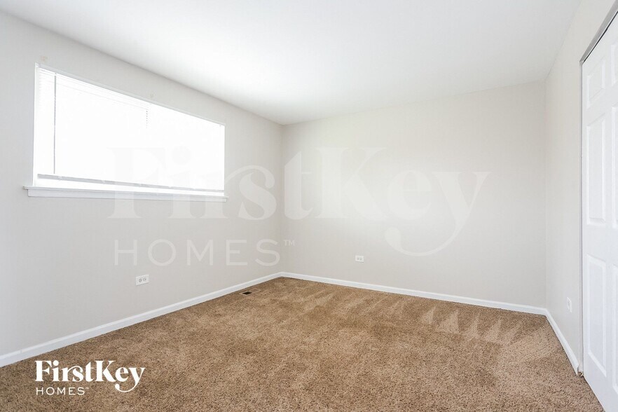 Building Photo - 803 Blackhawk Dr