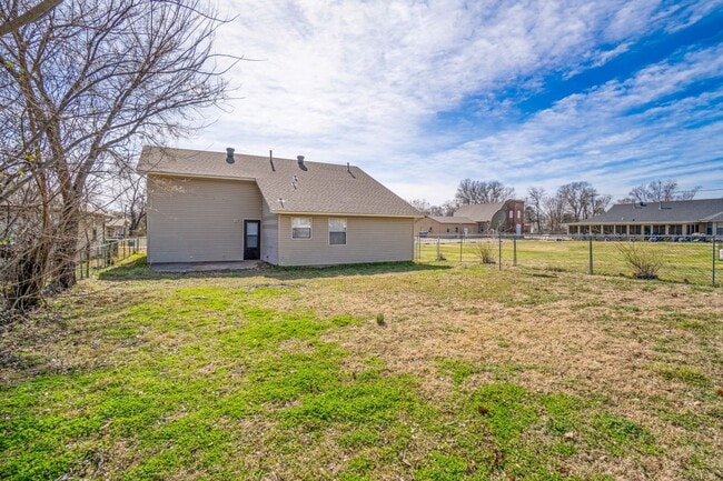 Building Photo - 4219 Young St