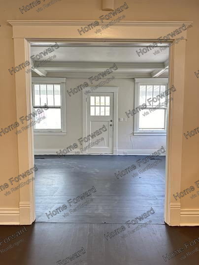 Building Photo - 463 Linden Ave
