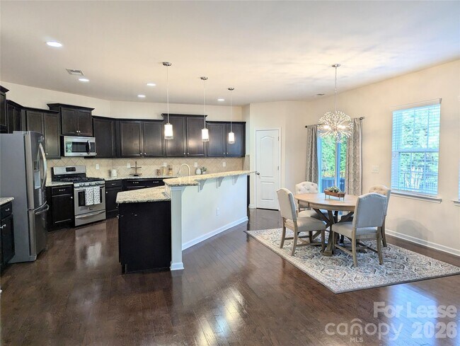 Building Photo - 132 Cherry Bark Dr