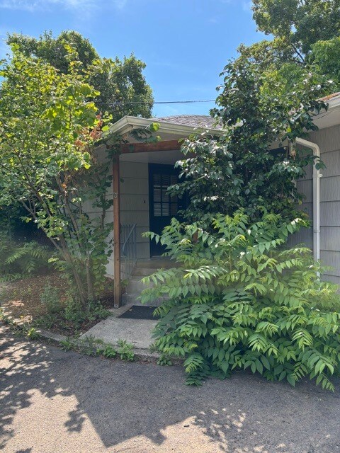 Building Photo - 9600 SE 42nd Ave