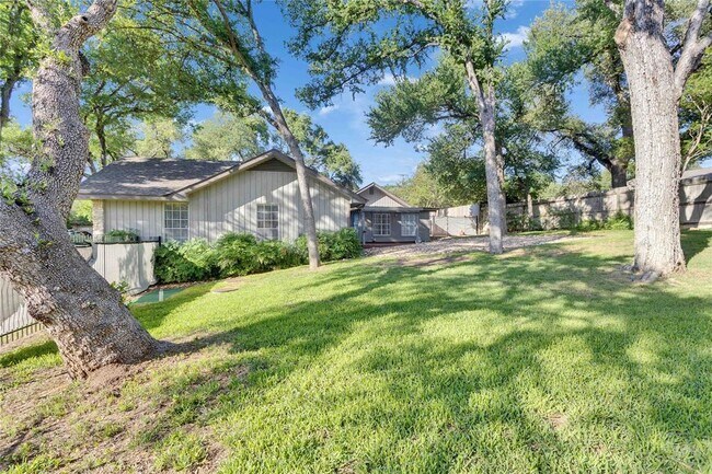 Building Photo - 10903 Mellow Ln