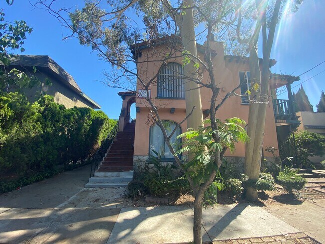 Primary Photo - $1,695 - Charming Studio Apartment located...