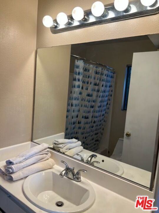 Building Photo - 9131 Burnet Ave