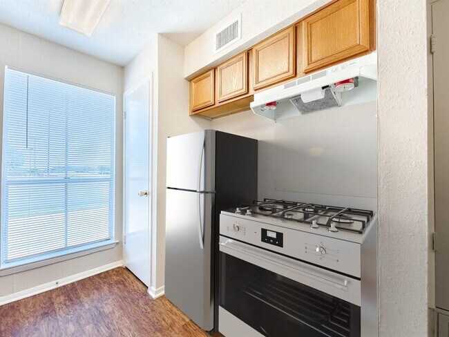 Building Photo - 4400 W Airport Blvd
