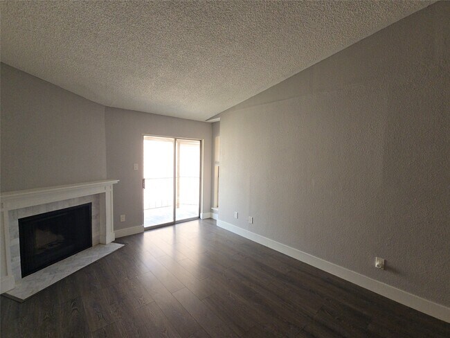 Building Photo - 10101 S Gessner Rd