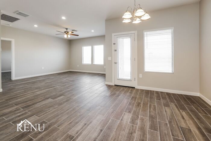 Building Photo - 12717 E Giada Dr