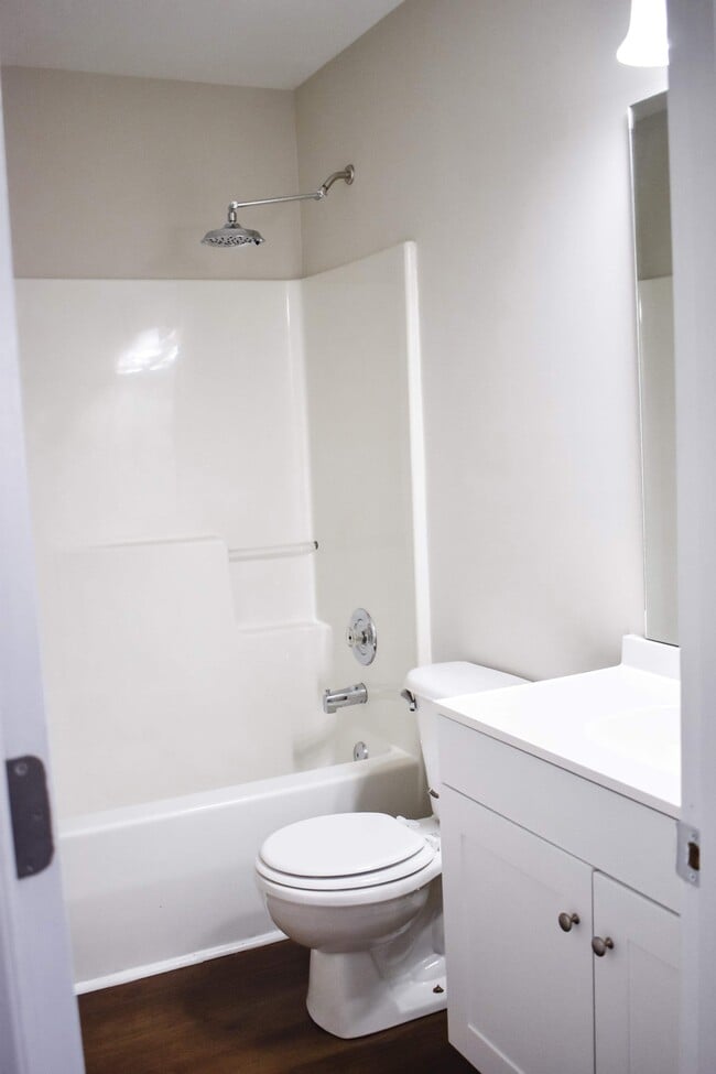 Building Photo - Deveron Townhome