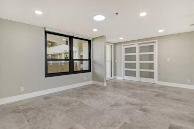 Building Photo - 1255 N Gulfstream Ave