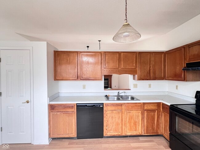 Building Photo - 6104 Terrytown Pkwy