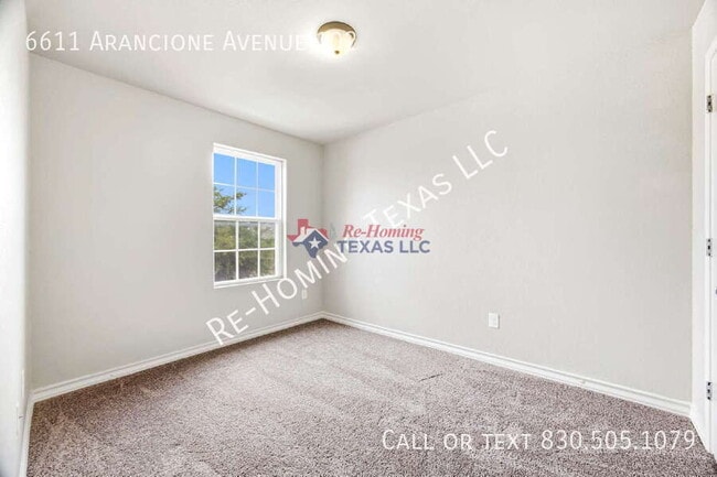Building Photo - 6611 Arancione Ave