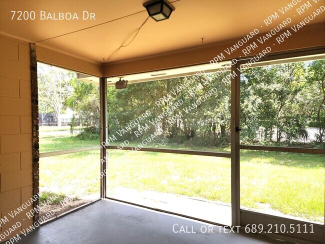 Building Photo - 7200 Balboa Dr