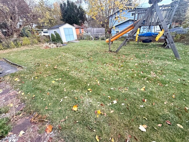 Building Photo - Seneca Turnpike East 220/222