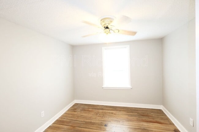 Building Photo - 2405 Bransford Dr