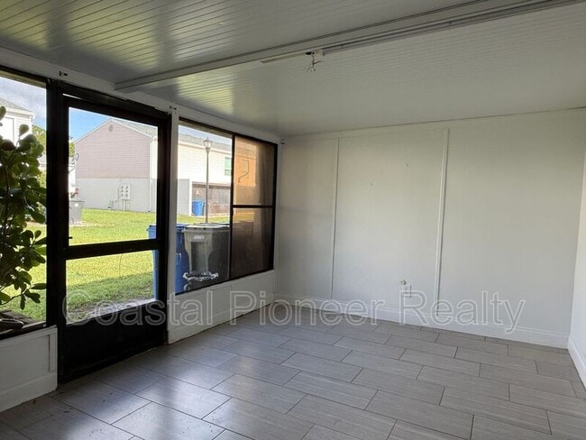 Building Photo - 11815 Cypress Hill Cir