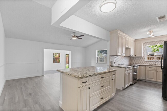 Building Photo - 23089 SW 55th Ave