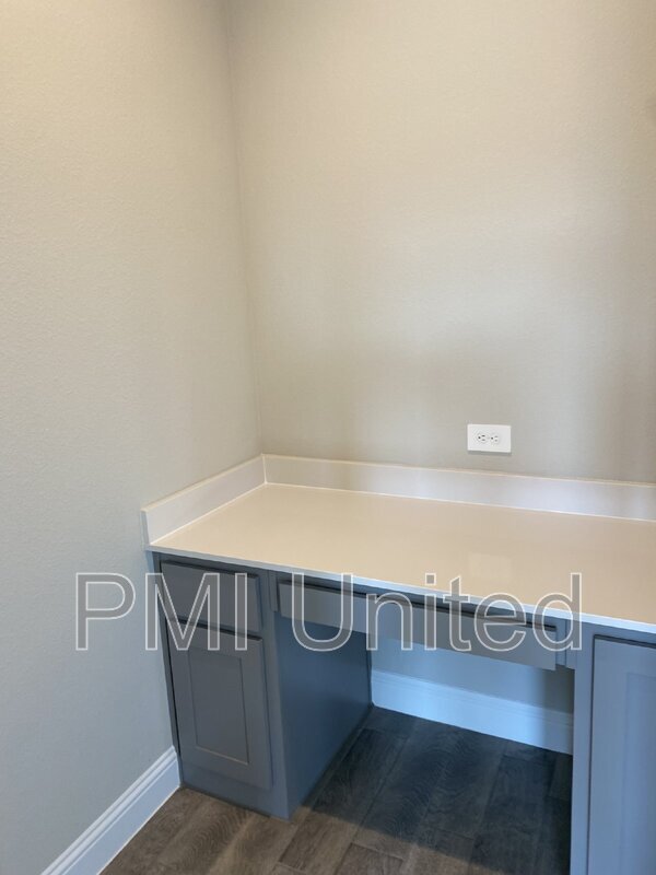 Building Photo - 11525 Nicholson Ln