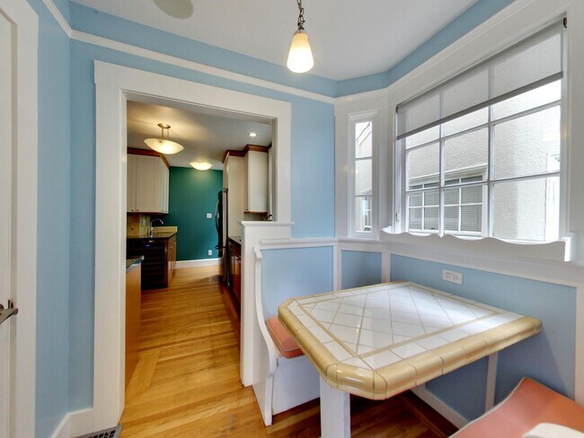 Building Photo - Stunning 4BR/3BA Home with Office, Laundry...