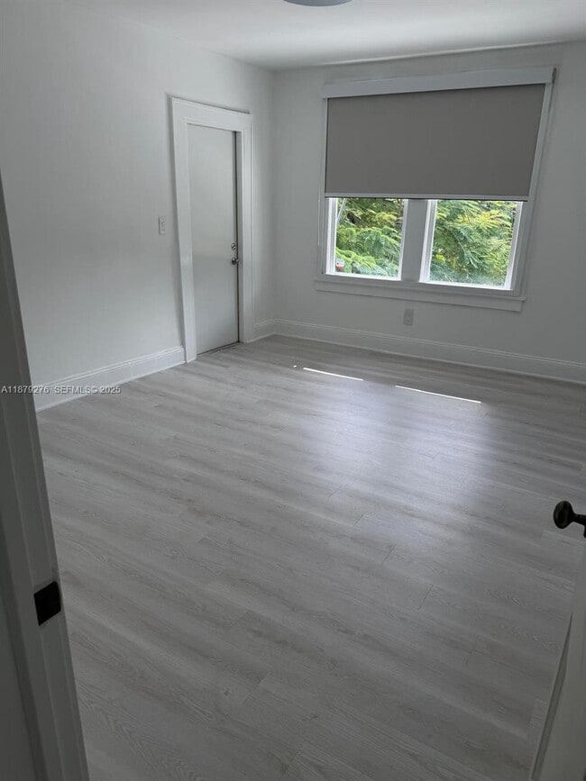 Building Photo - 177 NE 44th St