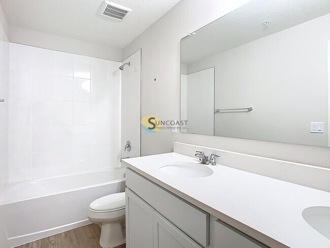 Building Photo - 3821 SW 43rd Ct