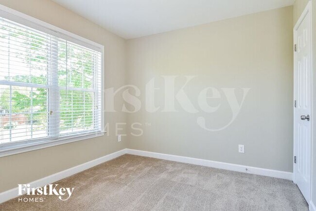 Building Photo - 5120 Springhouse Farm Rd