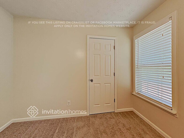 Building Photo - 3300 Glen Summit Ln