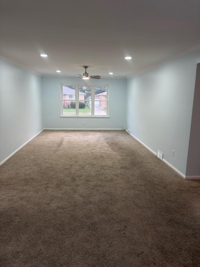 Building Photo - 21345 Sloan Dr