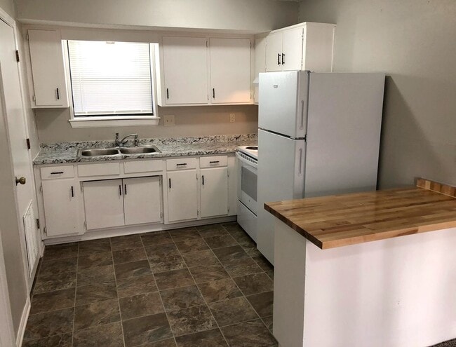 Building Photo - 1406-1408 S. 2nd Street