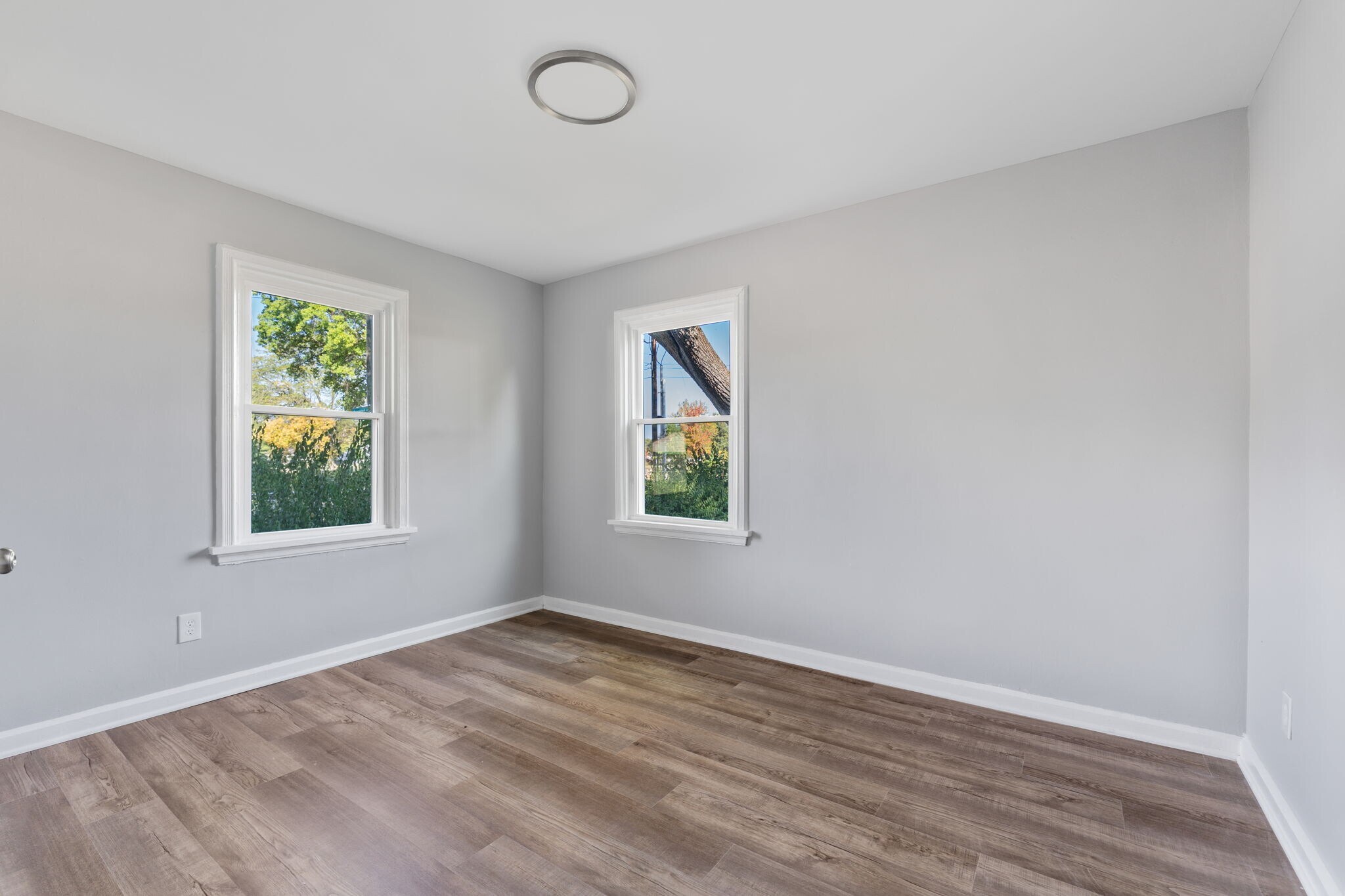 Building Photo - 1275 Briarwood Ave