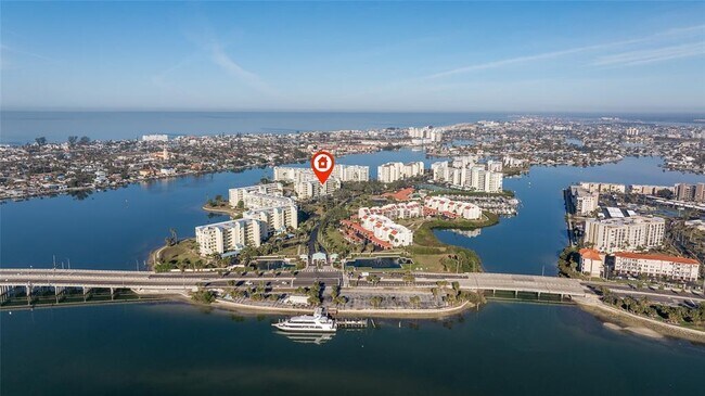 Building Photo - 7902 Sailboat Key Blvd S