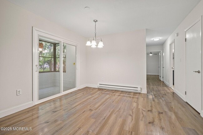 Building Photo - 60 Amberly Dr