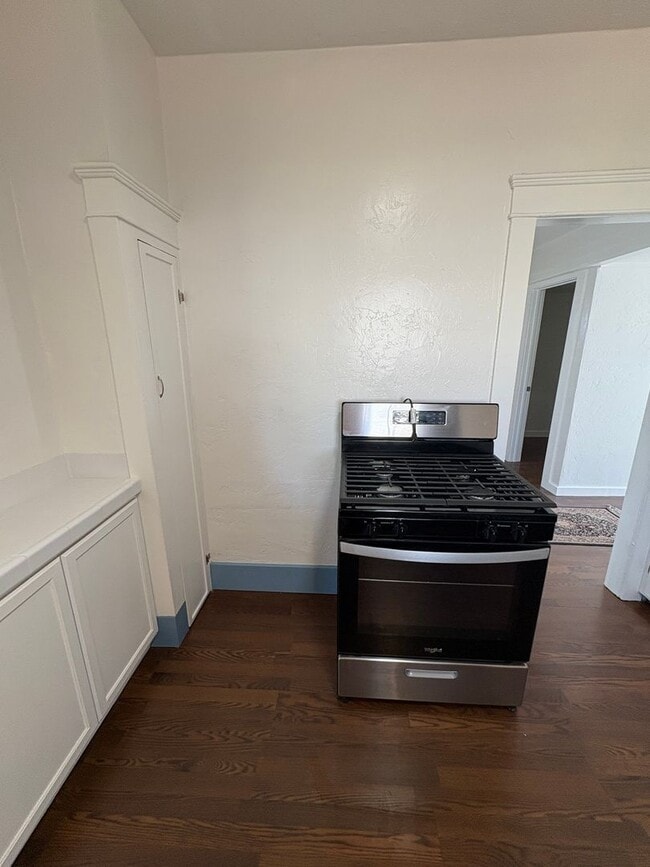 Building Photo - Gorgeous 4 bedroom with HUGE Lot in Colton...