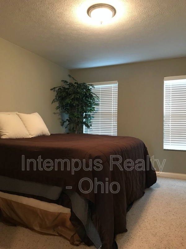 Building Photo - 5081 Dinard Way