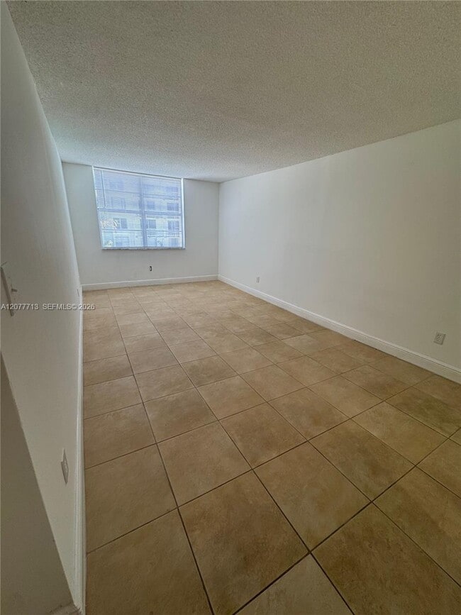 Building Photo - 488 NW 165th St