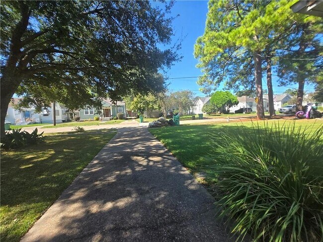Building Photo - 641 Jefferson Heights Ave