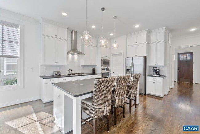 Building Photo - 1160 Colbert St