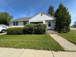 Building Photo - 2023 6th St