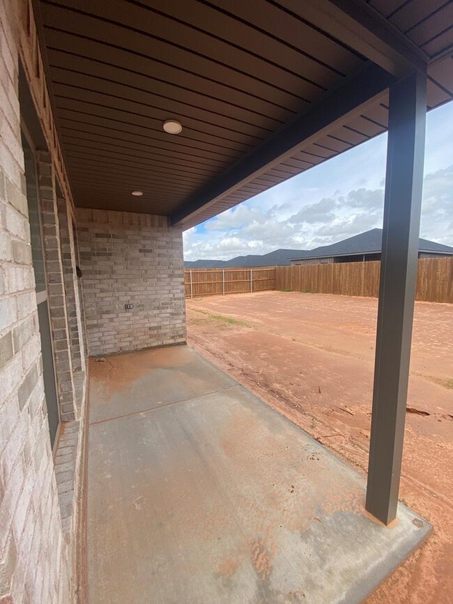 Building Photo - 329 Trailblazer Ln