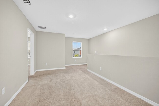 Building Photo - Brand New 4 Bed Now Available!