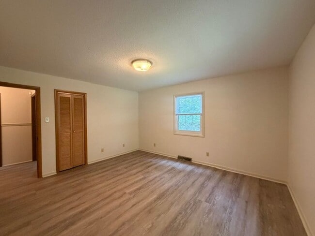 Building Photo - 3712 NC-751