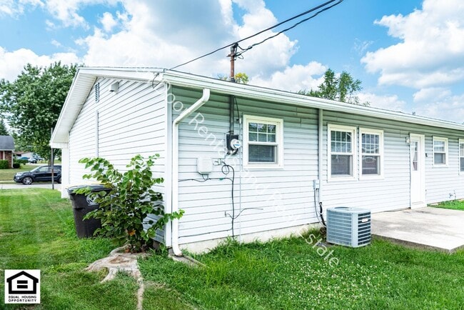 Building Photo - 3 bed 1 bath home on North Side of Fort Wayne