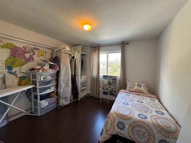 Building Photo - 10973 NW 53rd Ln