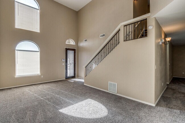 Building Photo - 3172 Hidden Valley Dr
