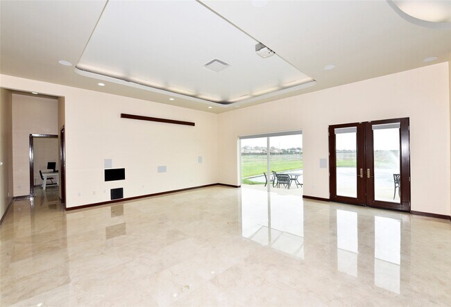 Building Photo - 6602 Rohan Rd