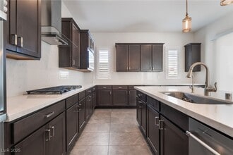 Building Photo - 6348 Skystone St